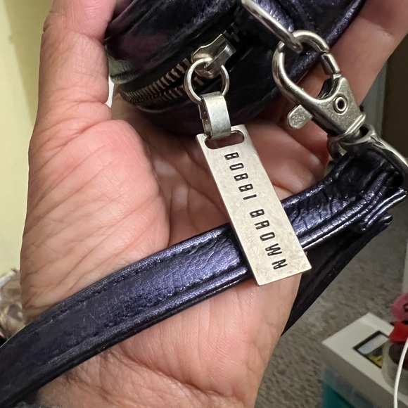 BOBBI BROWN mini wristlet dark blue pouch and white beaded coin porch. - Picture 9 of 16